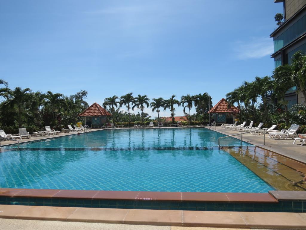 View Talay 6 Suite Apartments Патая Екстериор снимка