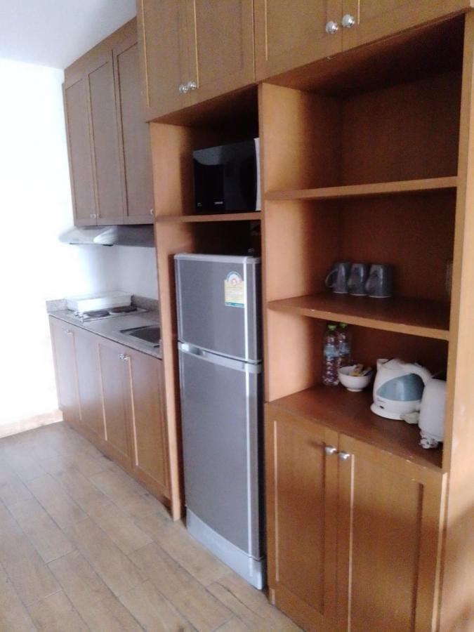View Talay 6 Suite Apartments Патая Екстериор снимка