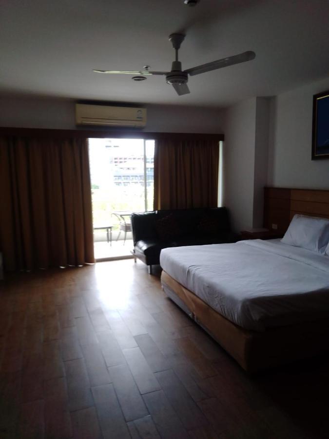 View Talay 6 Suite Apartments Патая Екстериор снимка
