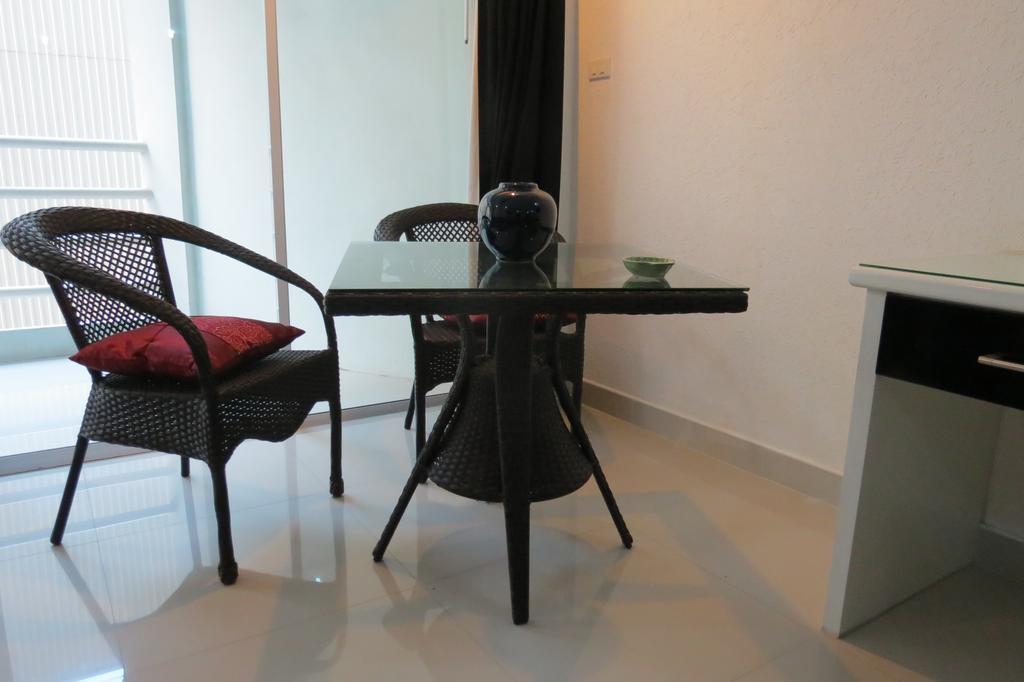 View Talay 6 Suite Apartments Патая Стая снимка