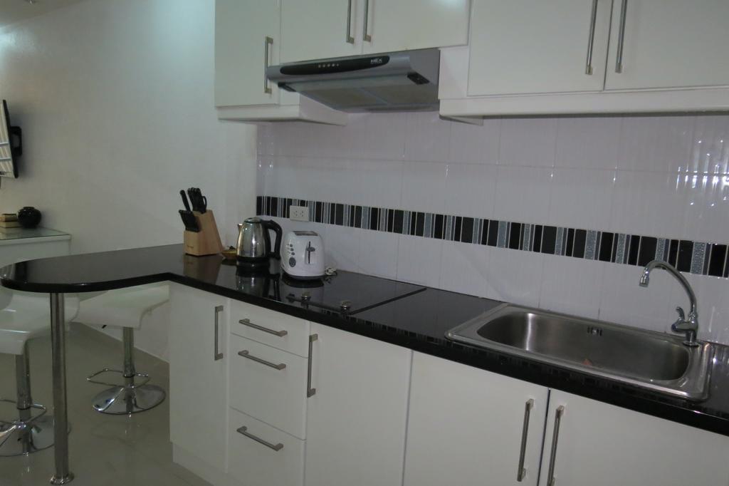 View Talay 6 Suite Apartments Патая Стая снимка