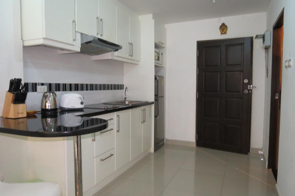 View Talay 6 Suite Apartments Патая Стая снимка