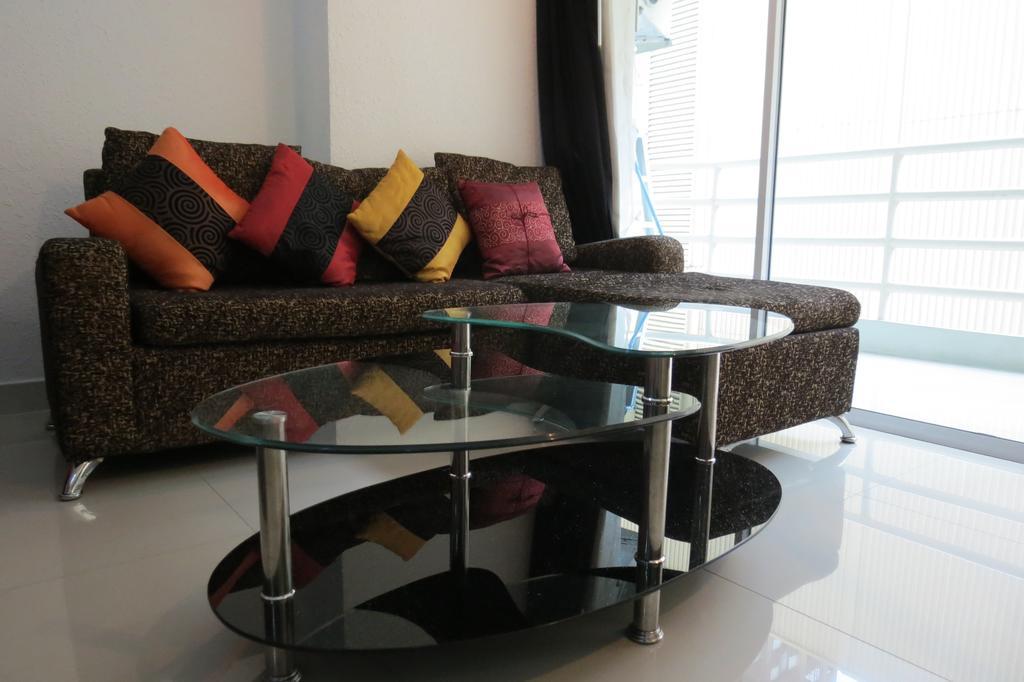View Talay 6 Suite Apartments Патая Стая снимка