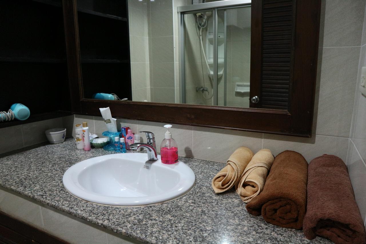 View Talay 6 Suite Apartments Патая Екстериор снимка