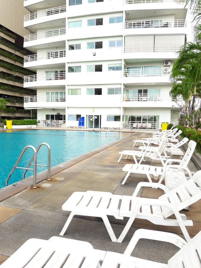 View Talay 6 Suite Apartments Патая Екстериор снимка